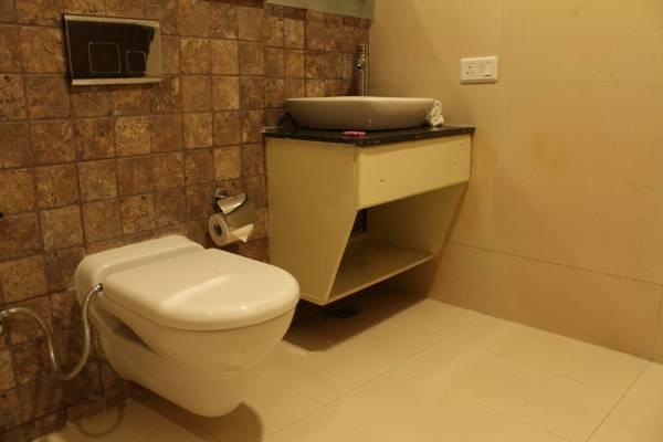 Hotel Opulence Pathankot Exterior photo