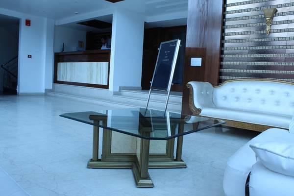 Hotel Opulence Pathankot Exterior photo