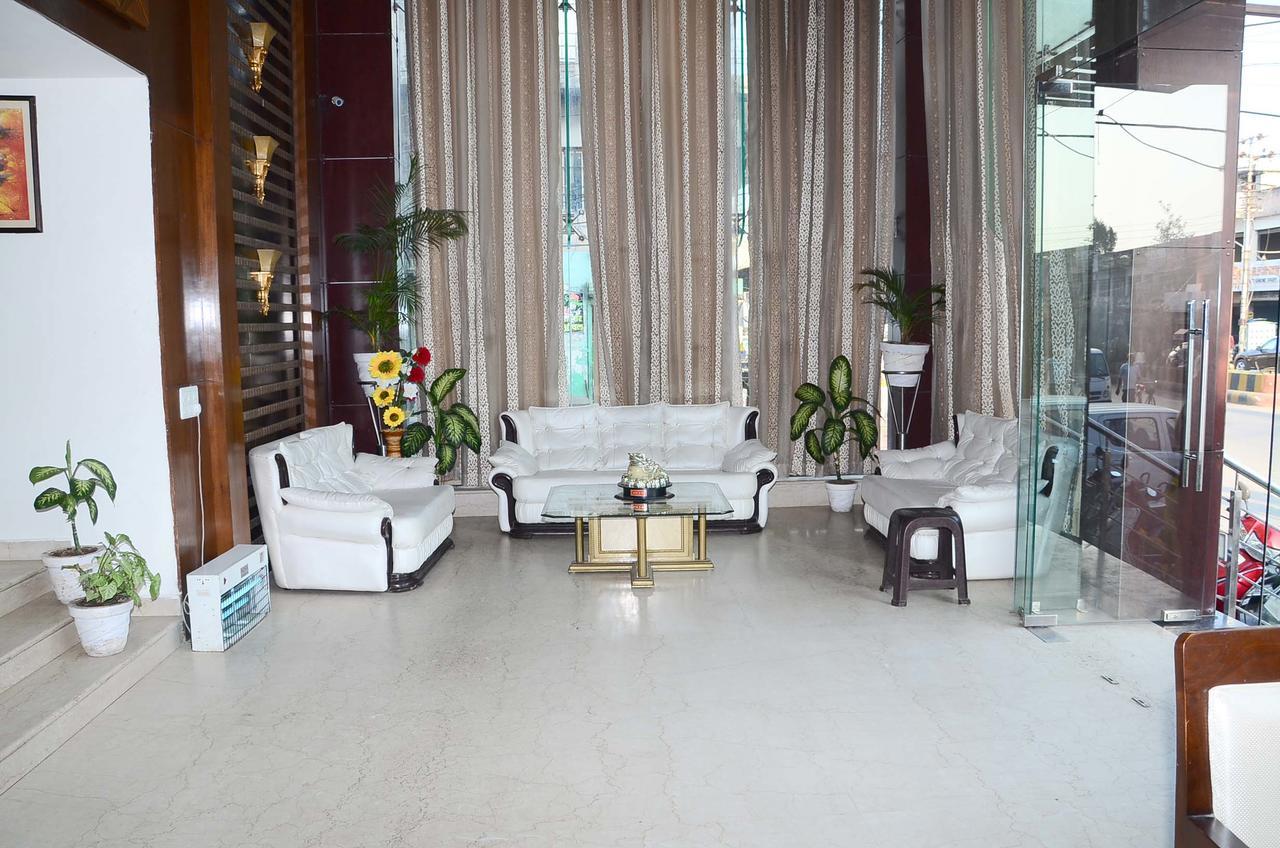 Hotel Opulence Pathankot Exterior photo